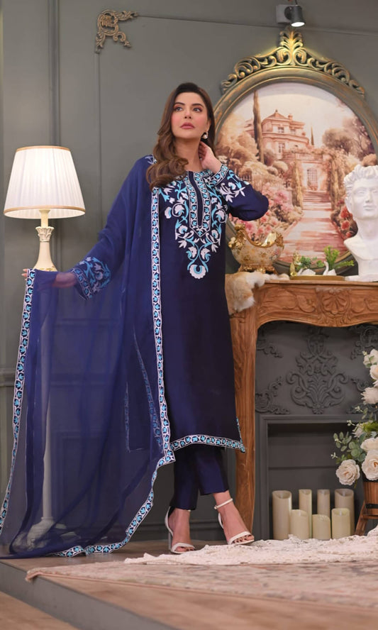 Mina (Made to Order)