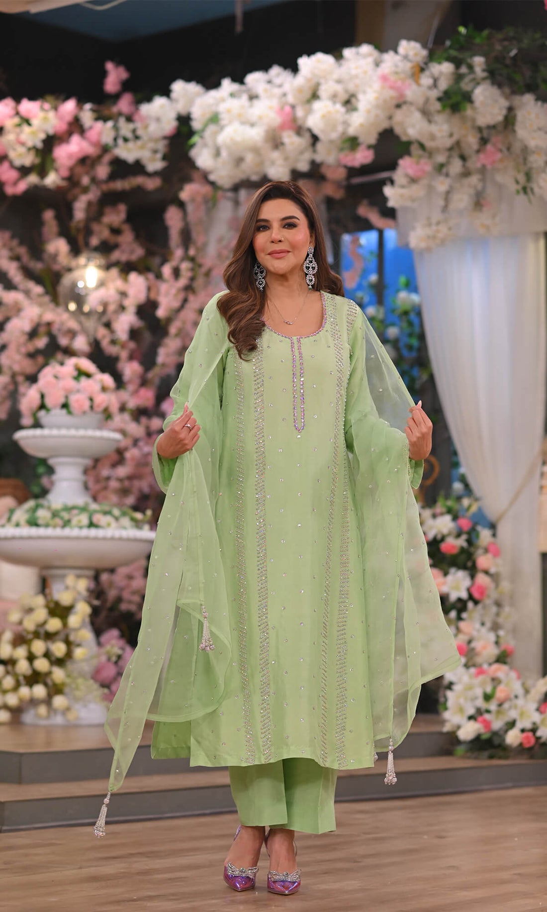 Redefine Elegance with YNIDA’s Pure Silk and Georgette Dresses Pakistan
