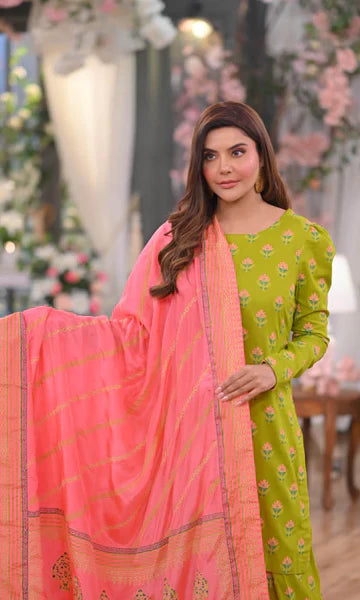 Wear the Style of Your Choice with Made-to-Order Lawn and Cotton Dresses Pakistan by YNida
